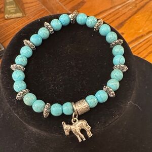 Fashion Jewelry Faux Turquoise Bracelet with Faux Silver Donkey Charm